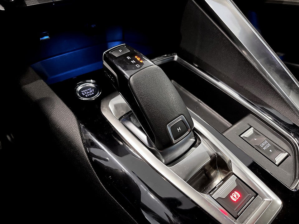 Bild på Peugeot 3008 GT 1.2 PT 130hk Aut - INK. TRYGGHETSPAKET