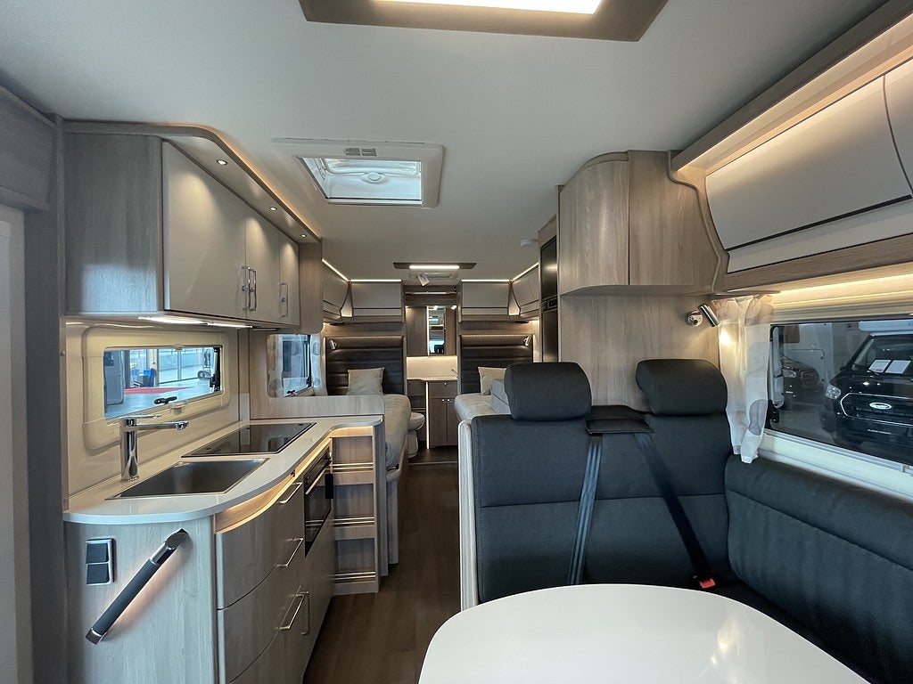 Kabe Classic 740 T / ALDE / Aut 180hk / 4400kg / Ugn / Badrum bak /  - Kabe