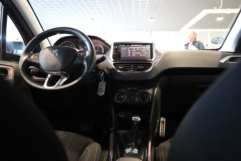 Peugeot 2008 1.6 e-HDi AUT Drag M-Värme Kamera Blåtand 2014