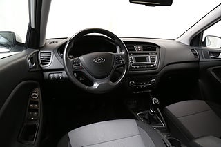 Halvkombi Hyundai i20 12 av 27