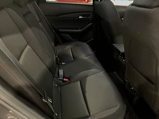 Kombi Mazda CX-30 24 av 24