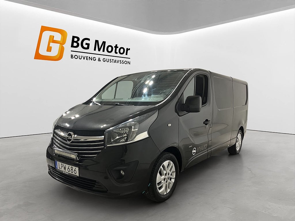 Opel Vivaro 2.9t 1.6 CDTI BIturbo 120HK Drag/Värmare/B-kamera/Navi