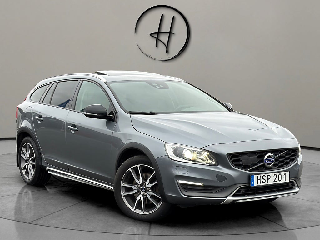 Volvo V60 Cross Country D4 AWD Geartronic Summum Dragkrok panoramatak *SE-UTR