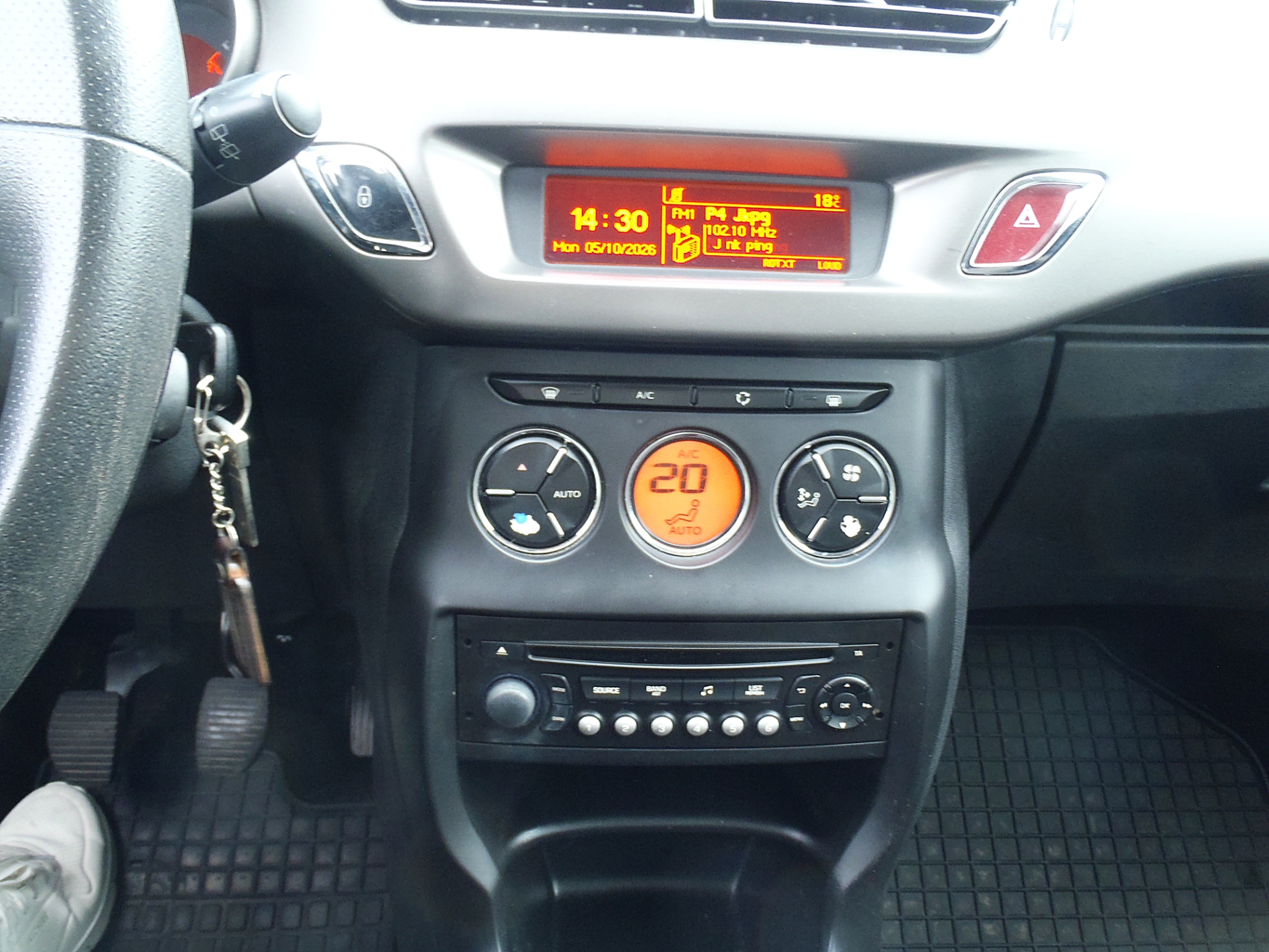 Citroen C3 1.2 PureTech VTi 2014, bild 7/10