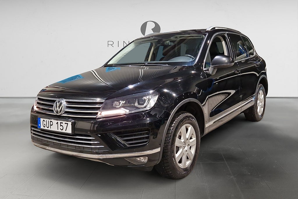 Volkswagen Touareg 3.0 V6 TDI 204 HK DSG 4M DRAG D-VÄRM B-KAMERA 18200MIL
