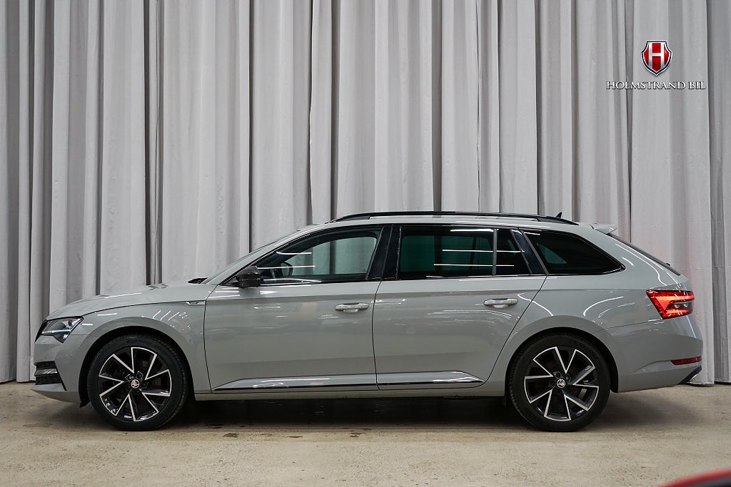 Skoda Superb iV 1.4 TSI iV Sportline Pvärm Drag Cockpit B-kam Elstol