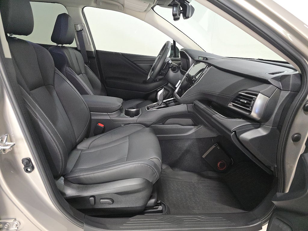 Subaru Outback Limited AWD XFuel | V-Hjul Drag M-Värm