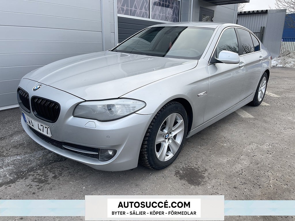 BMW 520d Sedan Steptronic Nybesiktad Nyservad Dragkrok