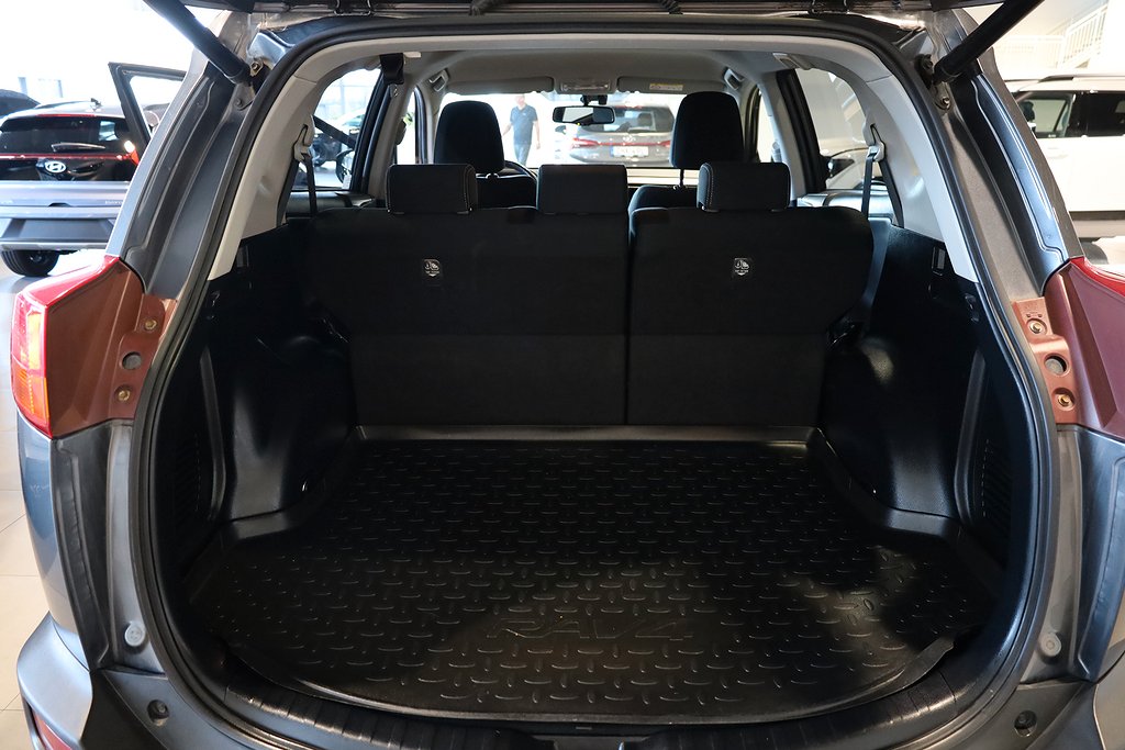 Toyota RAV4 2,0 D-4D EDITION 50 AWD Extraljus Motorv Drag 2014