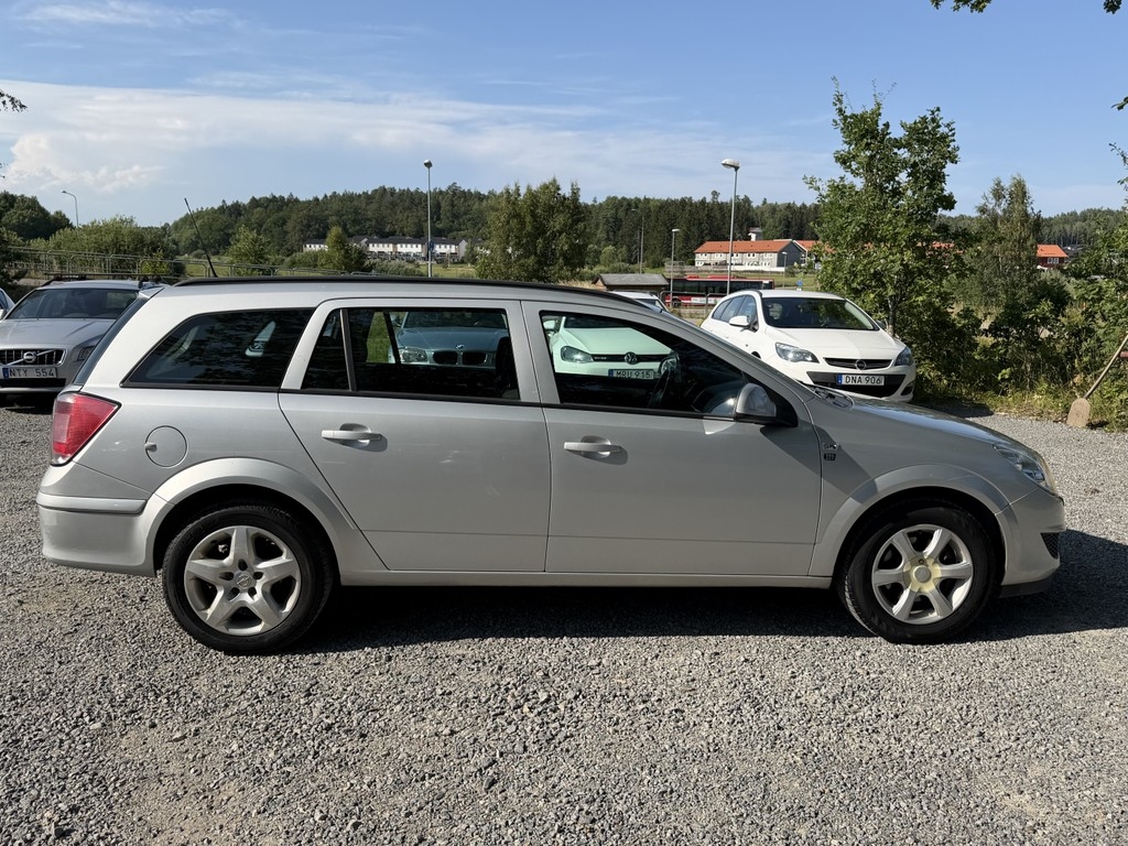 Opel Astra 2010, bild 7/47