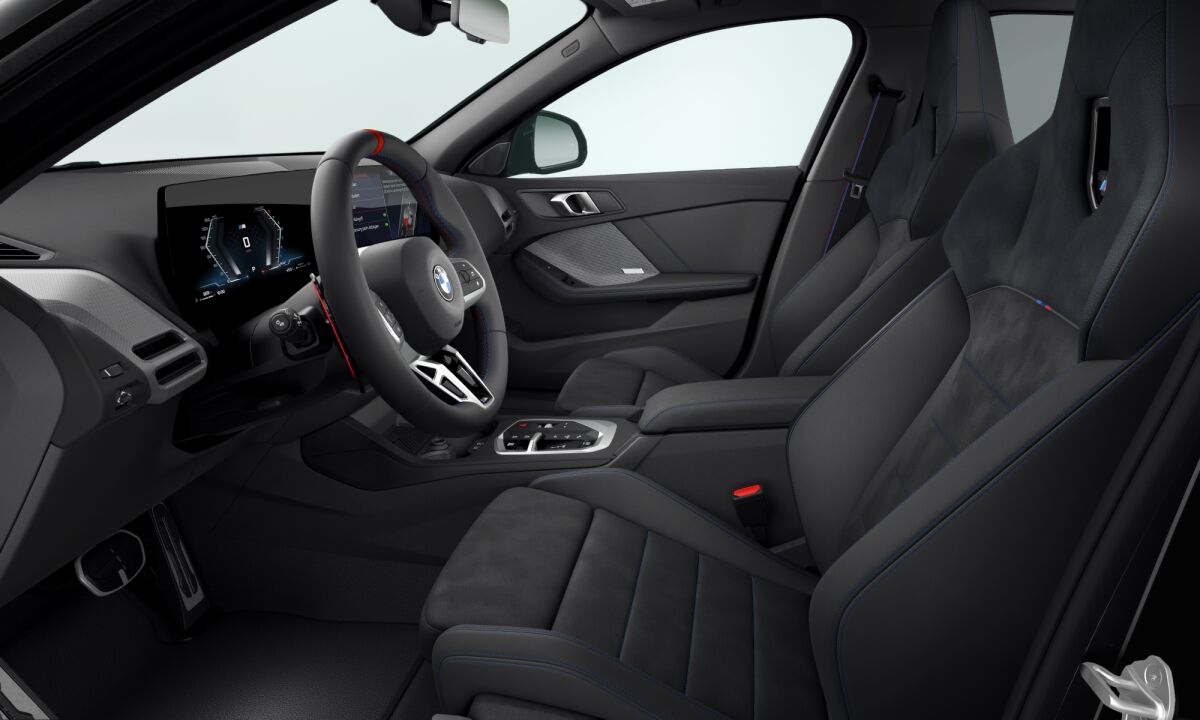 BMW M135 xDrive 2027, photo 3/42