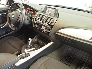 Halvkombi BMW 118 10 av 21