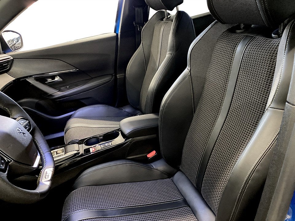 Bild på Peugeot 2008 GT 1.2 PT 130hk Aut - CARPLAY, BACKKAMERA