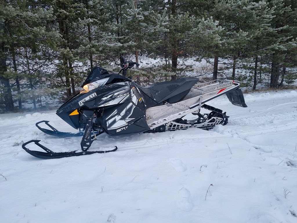 Arctic Cat XF 800 HIGH COUNTRY SNO PRO 141" FRI HEMLEV