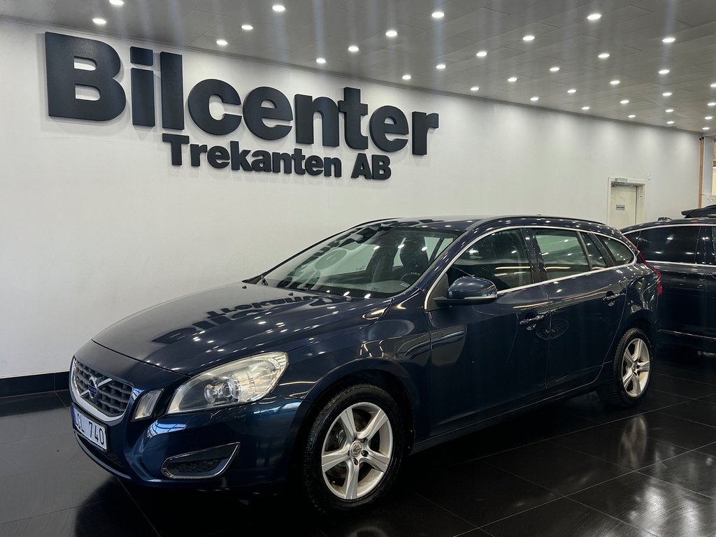 Volvo V60 D3 Momentum Euro 5 Dragkrok