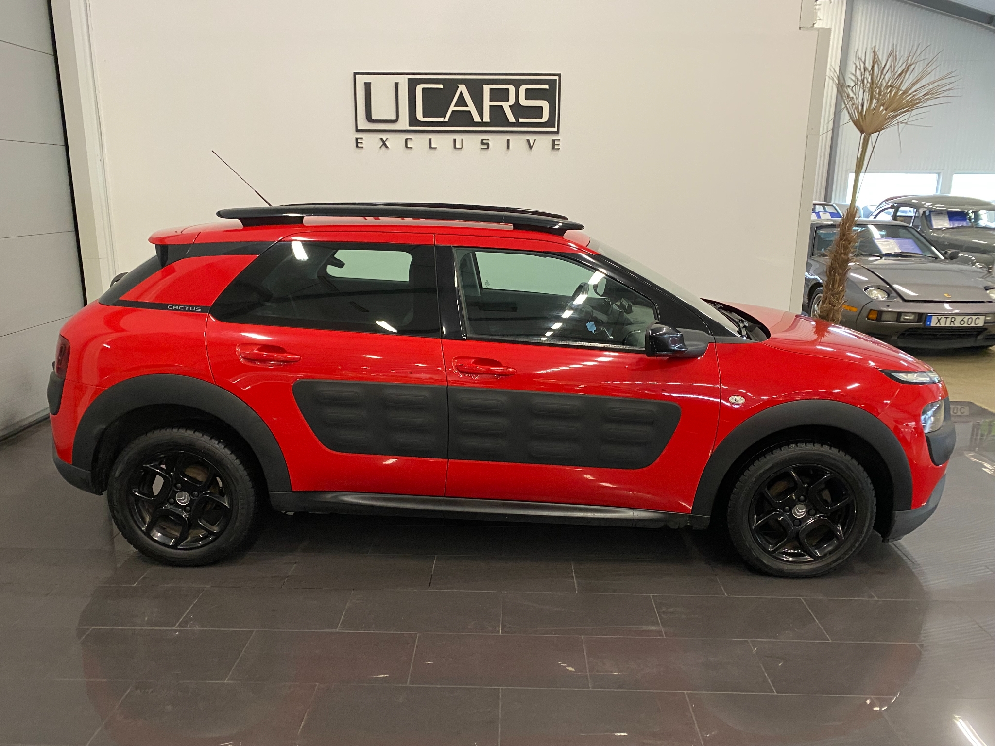 Citroen C4 Cactus 1.2 PureTech Euro 5 2014, bild 2/50