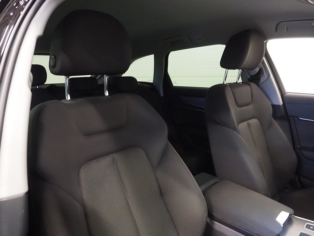 Audi A6 Avant 45 TFSI quattro TFSI MHEV 245hk Navi Värmare Drag 2020