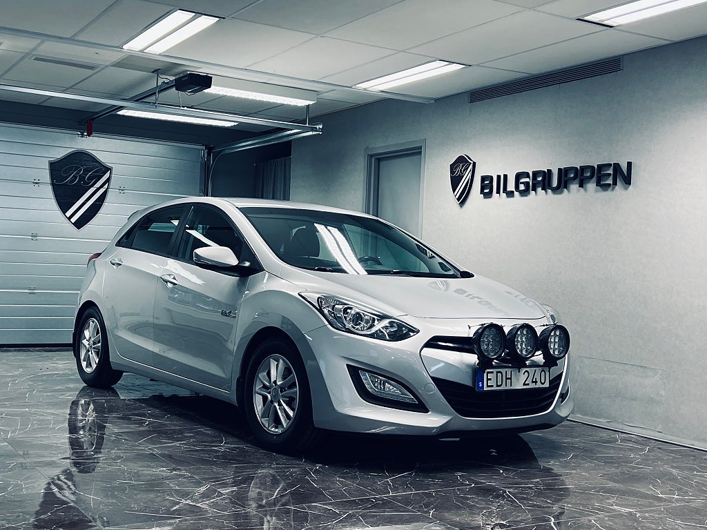 Hyundai i30 1.6 CRDi Business|Drag|Motorvärmare|Rattvärmare|SoV|