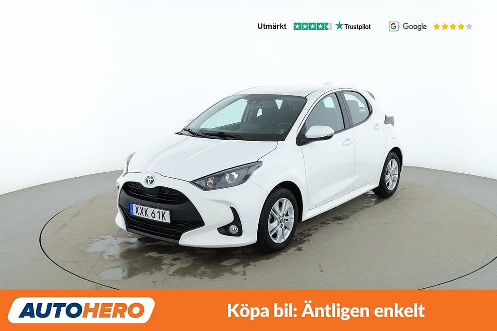 Toyota Yaris Hybrid Active / Rattvärme, Backkamera