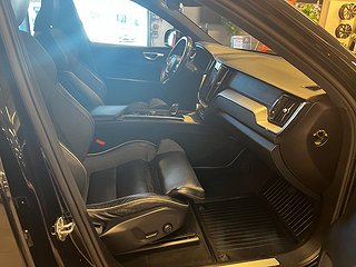 Volvo XC60 B5 AWD R-Design Kamera/Drag/SoV/MoK/AdaptivFart