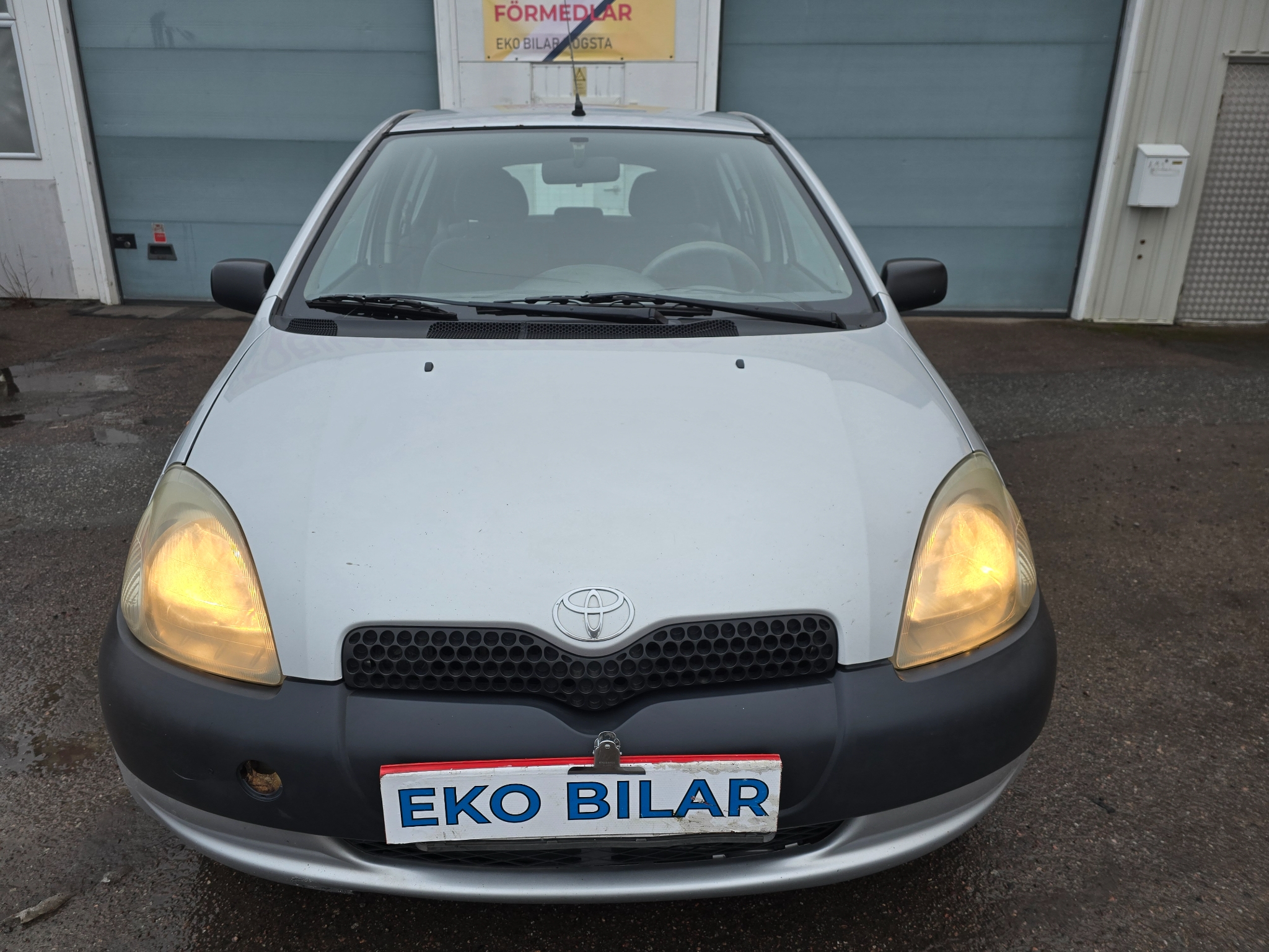 Toyota Yaris 5-dörrar 1.0 VVT-i 2003, bild 4/10