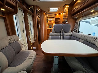 Husbil-halvintegrerad Carthago C-Line T4.9 180HK AUT 5 av 24