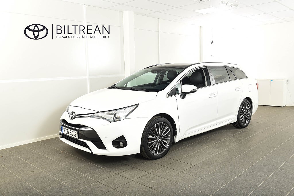 Toyota Avensis Kombi 1.8 Executive Panorama Drag GPS M&K Skinn 1 ägare