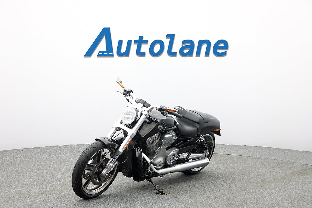 Harley-Davidson VRSCF V-Rod *Vance & Hines Nya däck Nyservad