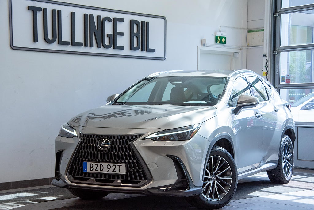 Lexus NX 350h AWD 242HK E-CVT Comfort Navi Backkamera Adaptiv 