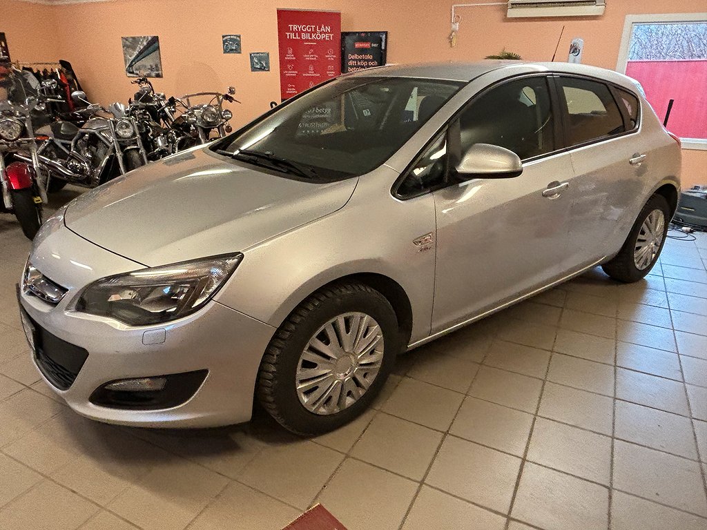 Opel Astra (( Bokad ))1.6 Euro 5 / 9461 mil / 1 ägare 