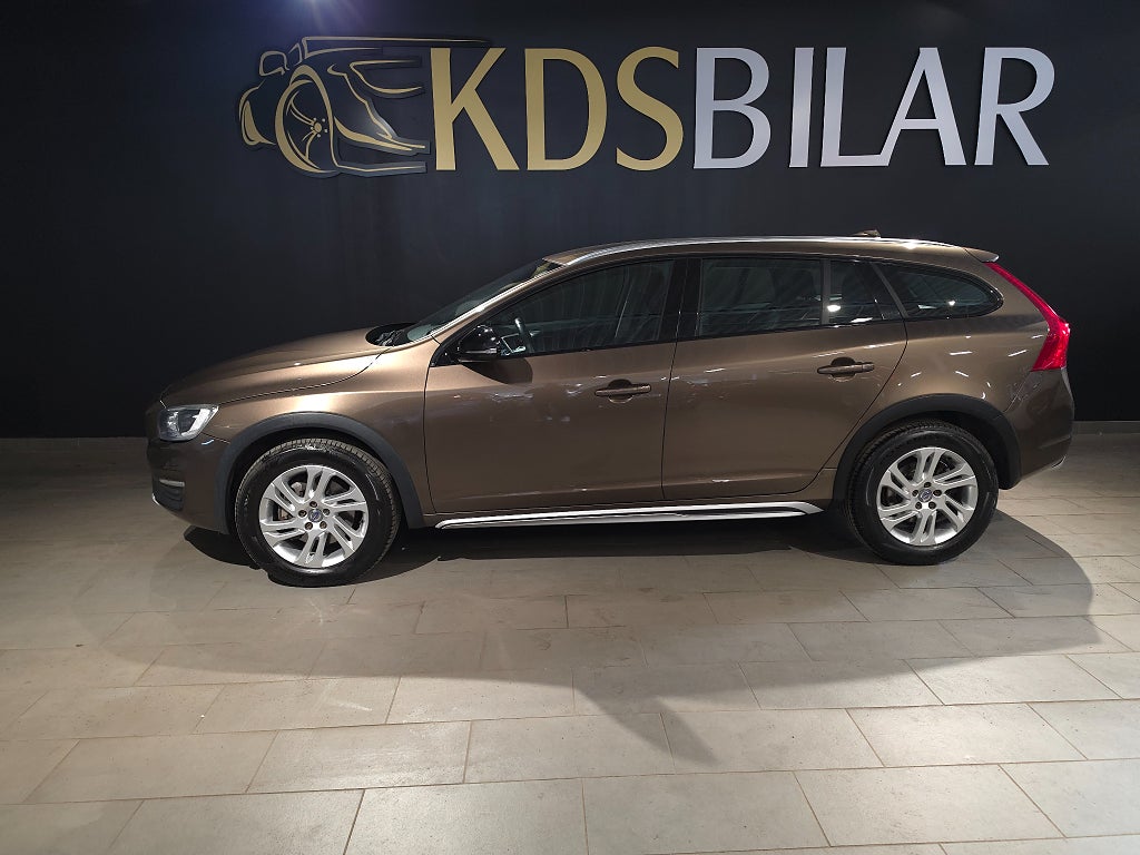 Volvo V60 Cross Country D4 Business Advanced Euro 6 190hk | Värmare | Nybes