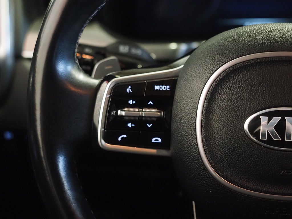 Kia Sorento PHEV 265hk Advance 7-Sits Drag Skinn Navi Kamera Moms