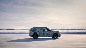 BMW iX1 har testat i svenska Arjeplog. Foto: BMW