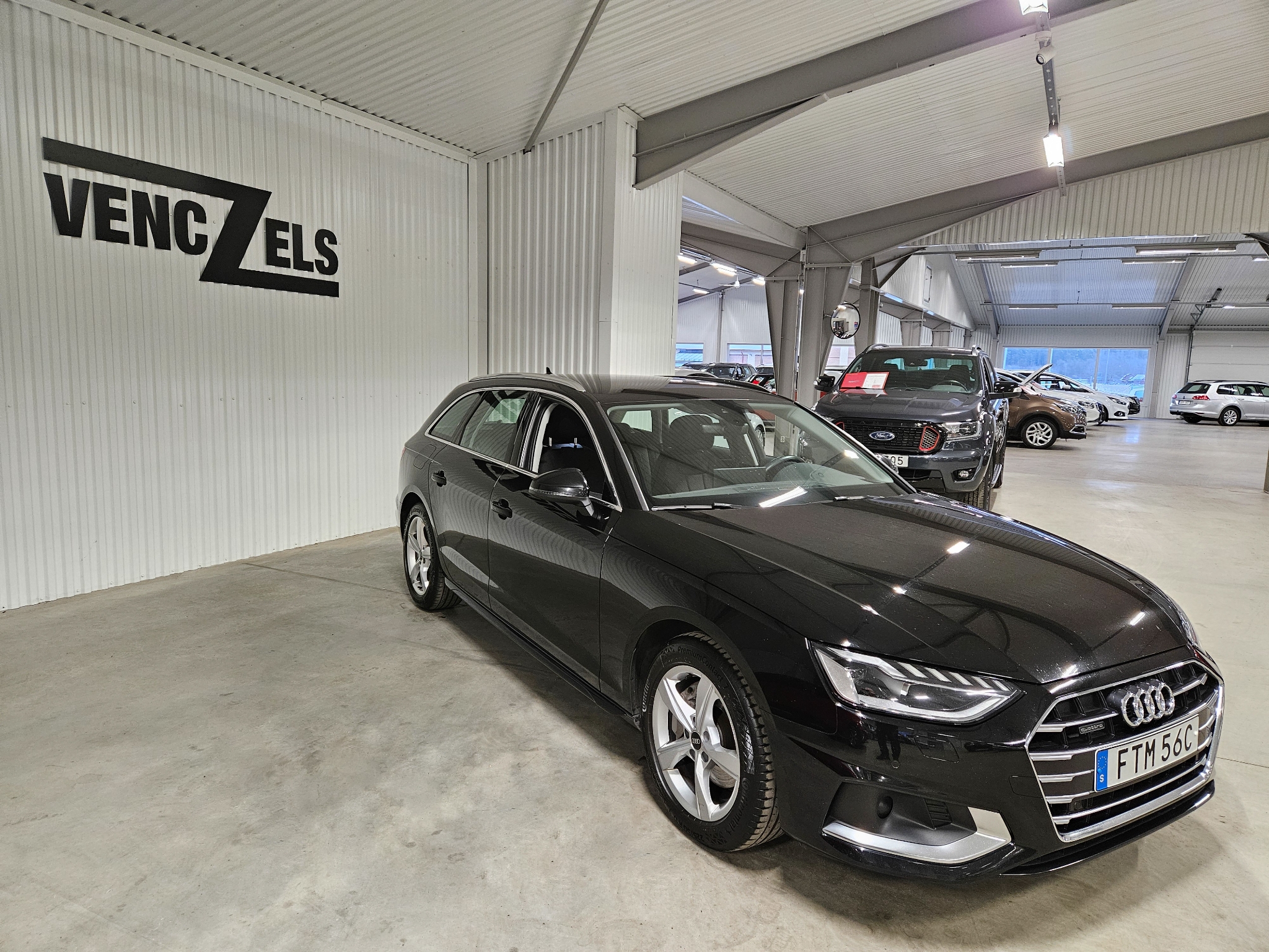 Audi A4 2023, bild 2/41