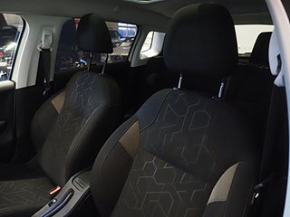 Kombi Peugeot 2008 18 av 23