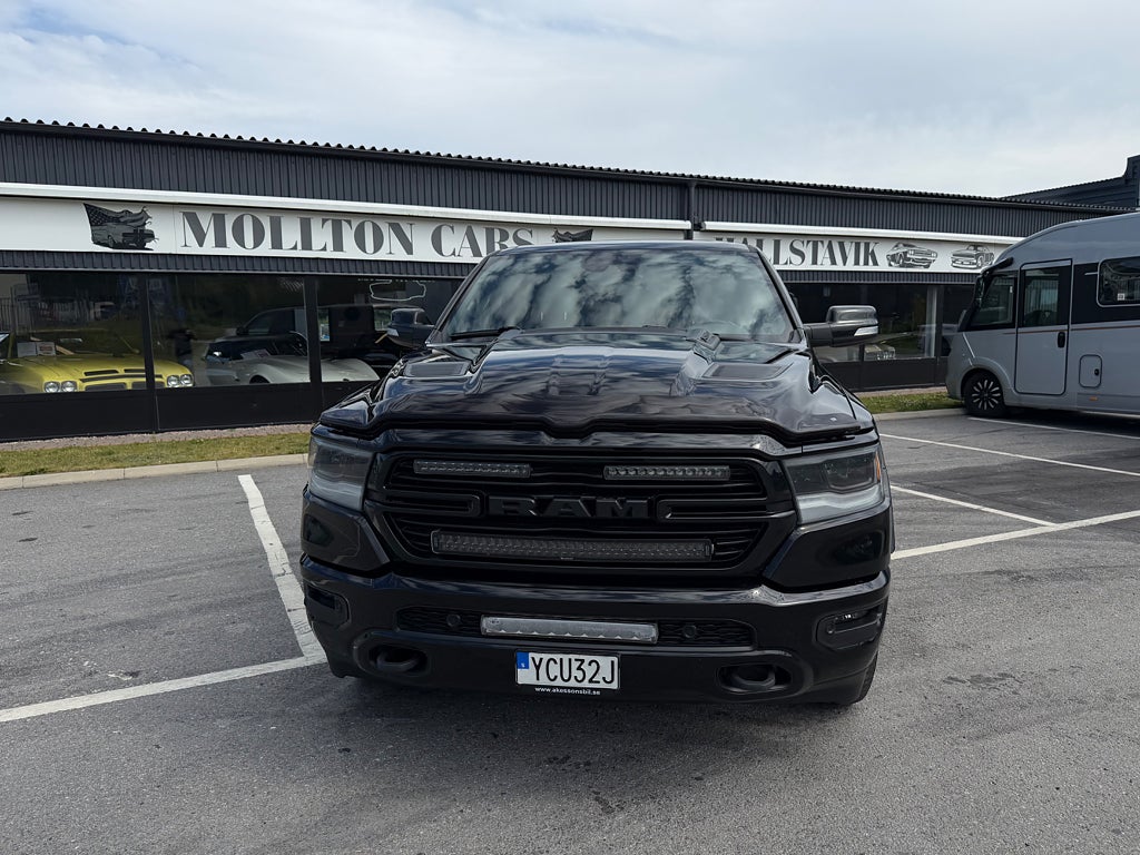 RAM 1500 Crew Cab 5.7 V8 HEMI Flex Fuel 4x4 NIGHT Euro 6