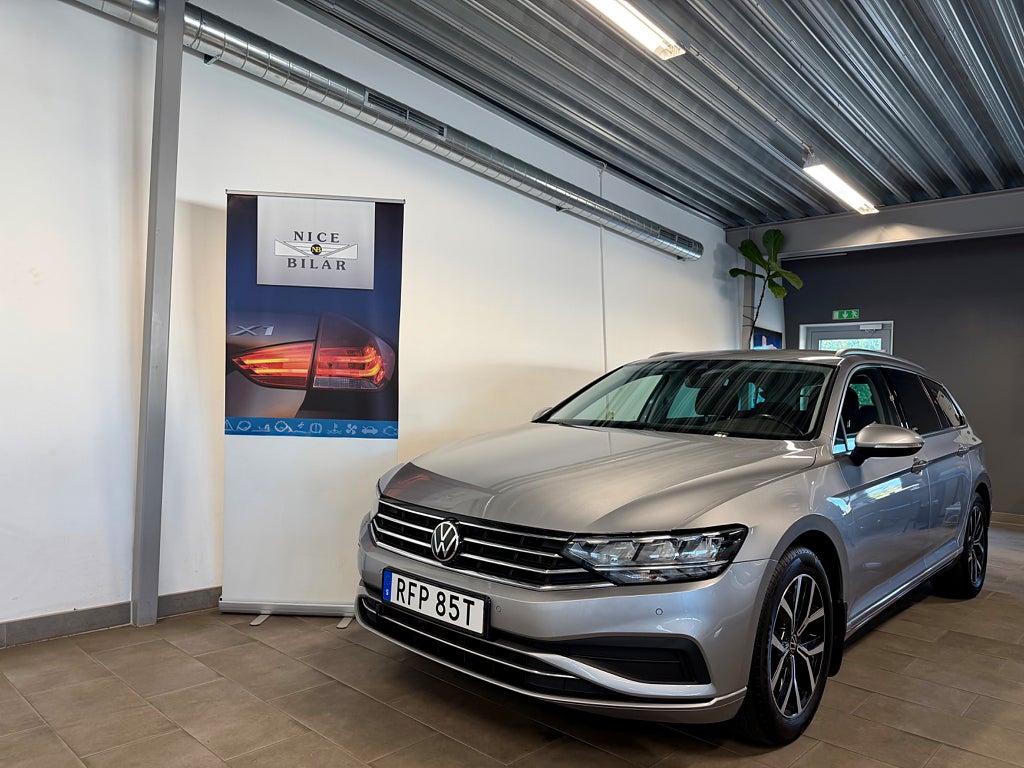 Volkswagen Passat Sportscombi 1.5 TSI Cockpit B-kam Drag Värmare s&v