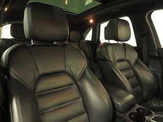 SUV Porsche Macan 9 av 25