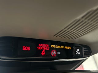 Volvo V40 Cross Country D2 Momentum Drag/D-värme/Navi/S&V