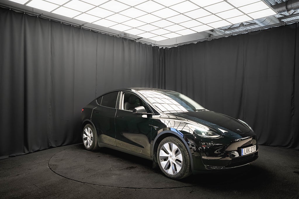 Tesla Model Y Long Range AWD DRAG PANO LÄDER 1-ÄGARE BATTERITEST MOMS