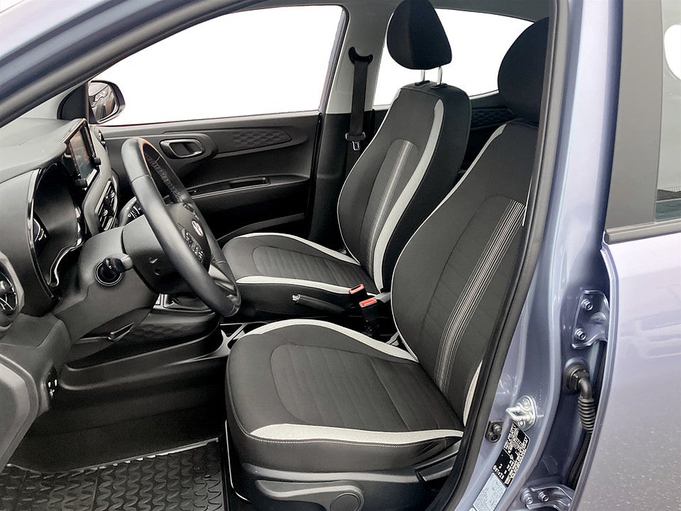 Bild på Hyundai i10 Essential 1.0 blue 67hk CARPLAY RATTVÄRME