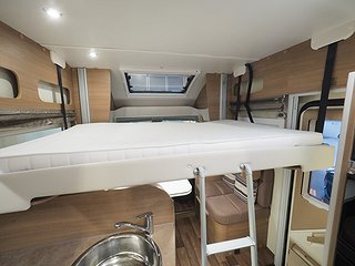 Husbil-halvintegrerad Elnagh T-loft 531 22 av 26