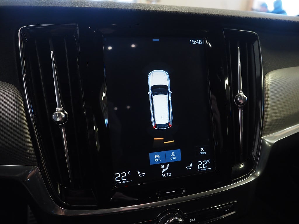 Volvo V90 D4 190hk Geartronic R-Design | Drag | D-värm | Navi | 2018