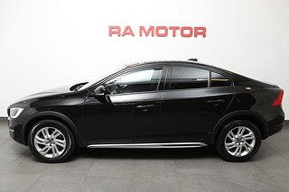Sedan Volvo S60 Cross Country 3 av 22