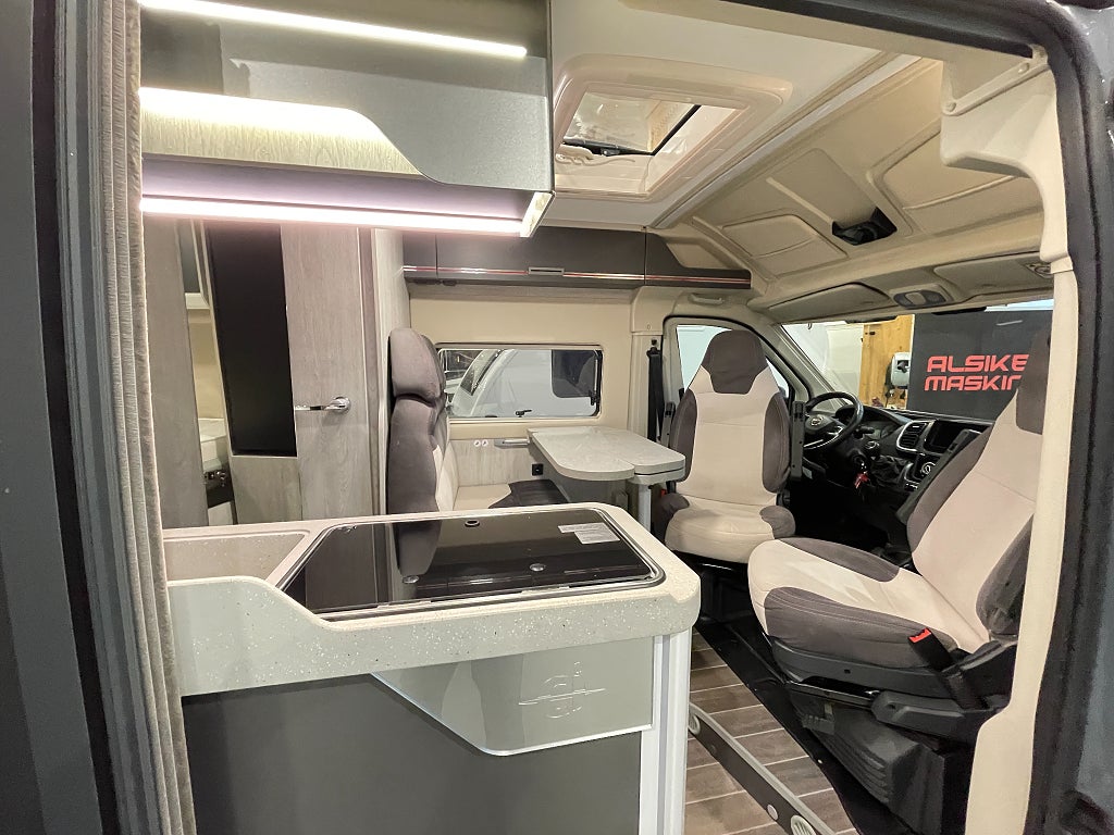 Ci Kyro Duo XL Elite / Truma Diesel / Höj och sänkbarsäng / Solcell - Ci