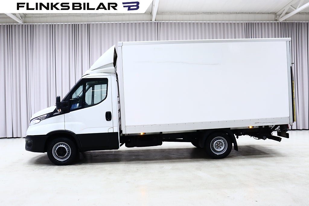 Iveco Daily 156HK Automat|Volymskåp|BG-Lyft|LED|Leasebar