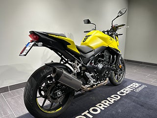 Honda CB750 Hornet / Helsystem/ Handtagsvärme /Quickshifter /Räntefri