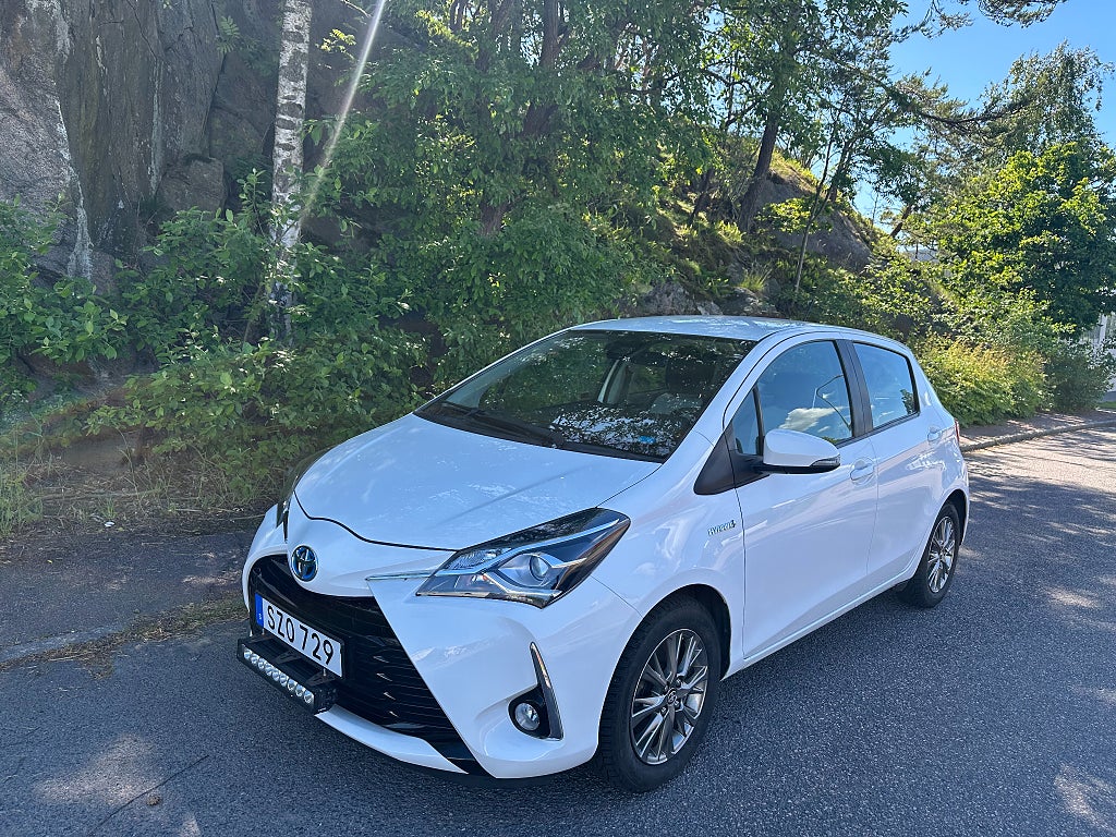 Toyota Yaris Hybrid e-CVT Active Euro 6