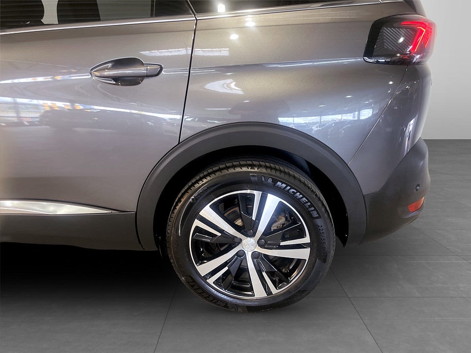 Bild på Peugeot 5008 GT 1.2 PT 130hk Aut 7-SITS B-KAMERA CARPLAY