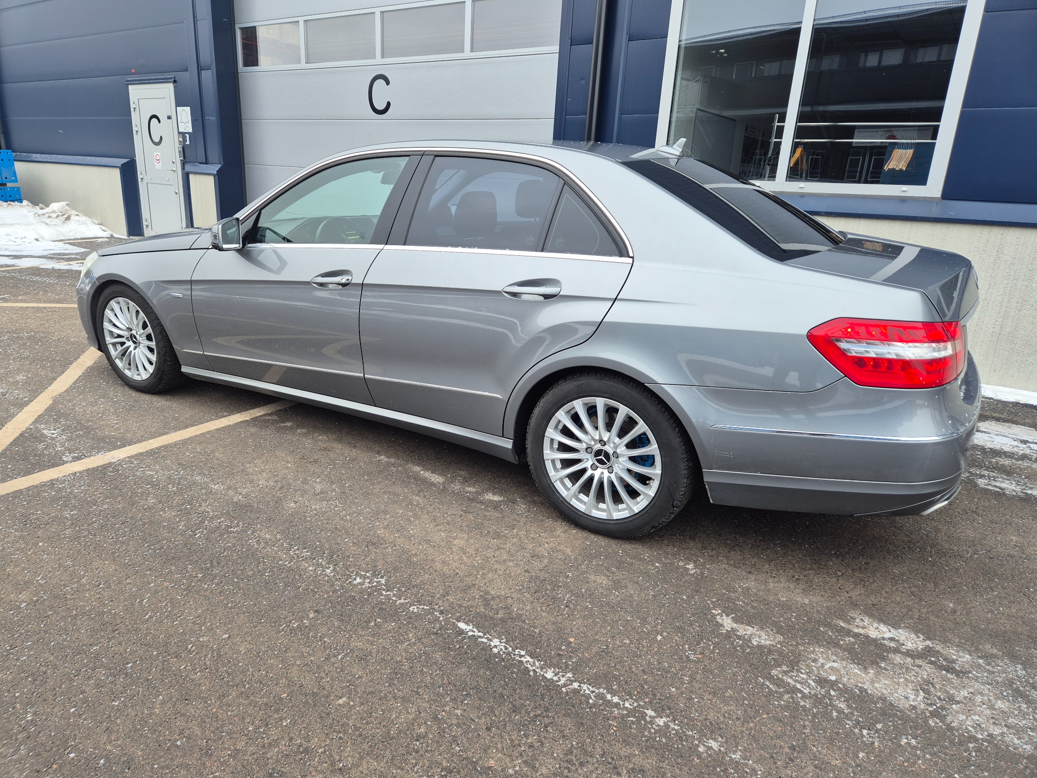 Mercedes-Benz E 2012, bild 4/21